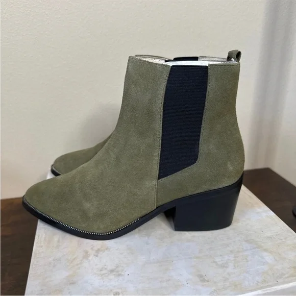 New REVOLVE Sol Sana booties